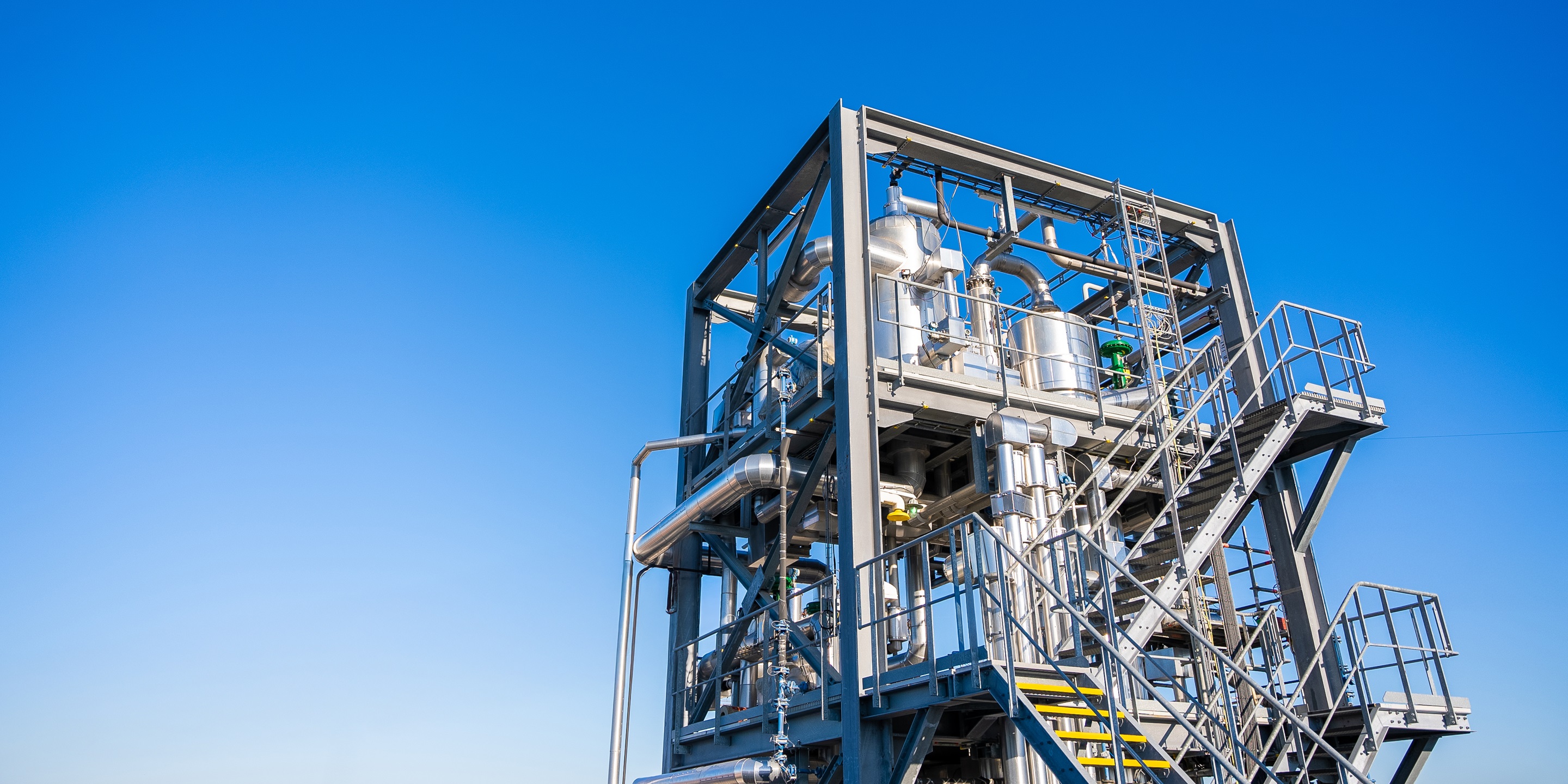 QHT Rig with tanks and cylinders