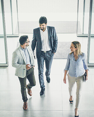 image-of-people-entering-the-building-xs.jpg