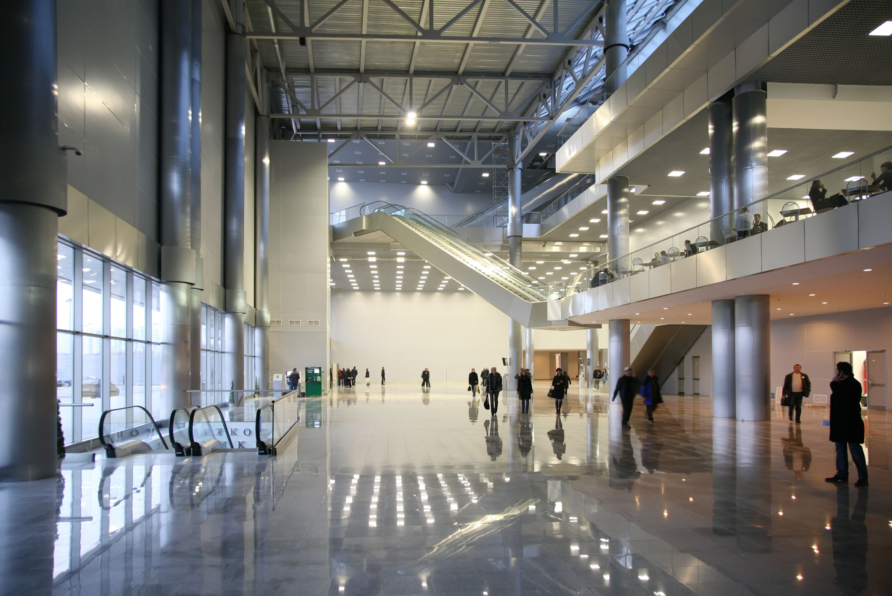 hon-modern-commercial-building-atrium-lobby-5289634.jpg