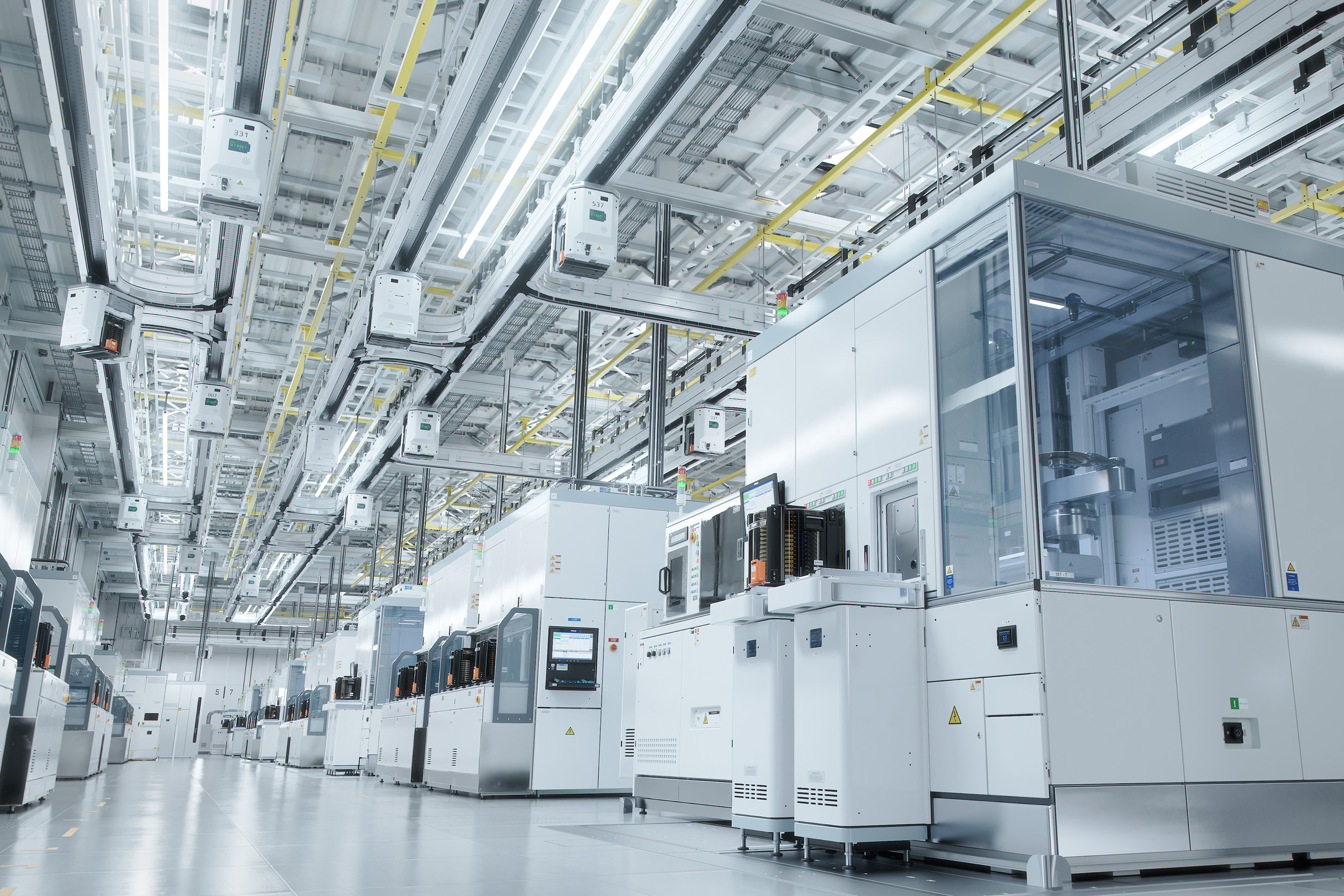 Smart Autonomous Manufacturing Facility with Advanced Robotics and Automation
